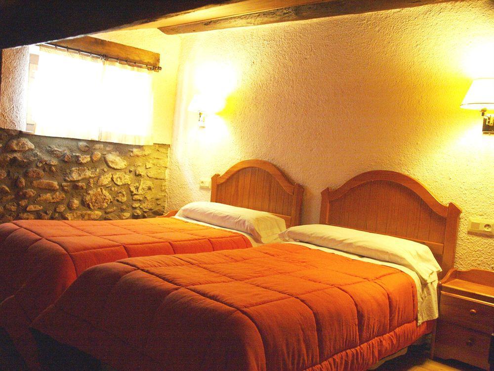 Hotel Cal Rei De Tallo Bellver De Cerdanya Exterior photo