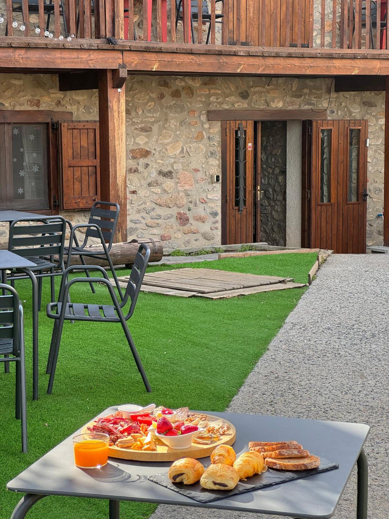 Hotel Cal Rei De Tallo Bellver De Cerdanya Exterior photo
