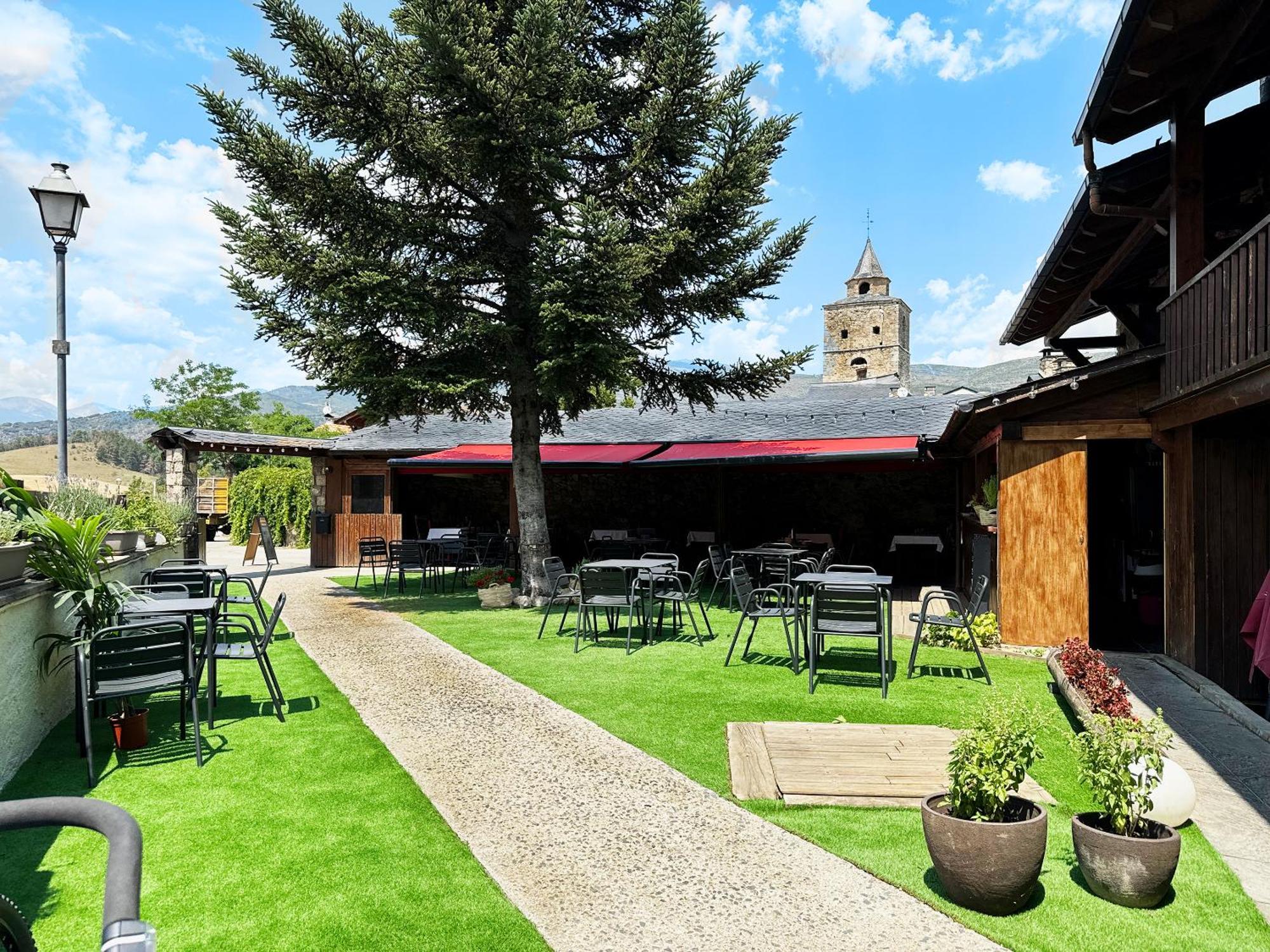 Hotel Cal Rei De Tallo Bellver De Cerdanya Exterior photo